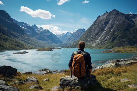 山上的背包男背景