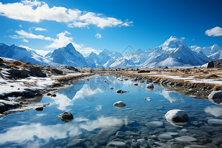 湖光倒影山脉背景图片