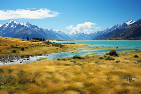 溪流边山脉与溪流的壮丽风景背景