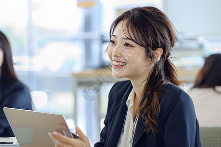 开会的女职员背景图片