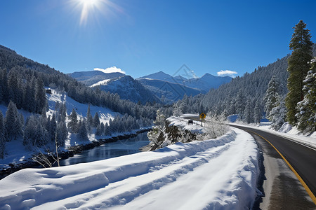 雪天气冰雪覆盖的山脉背景