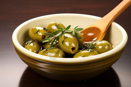 碗中的橄榄食物去核高清图片