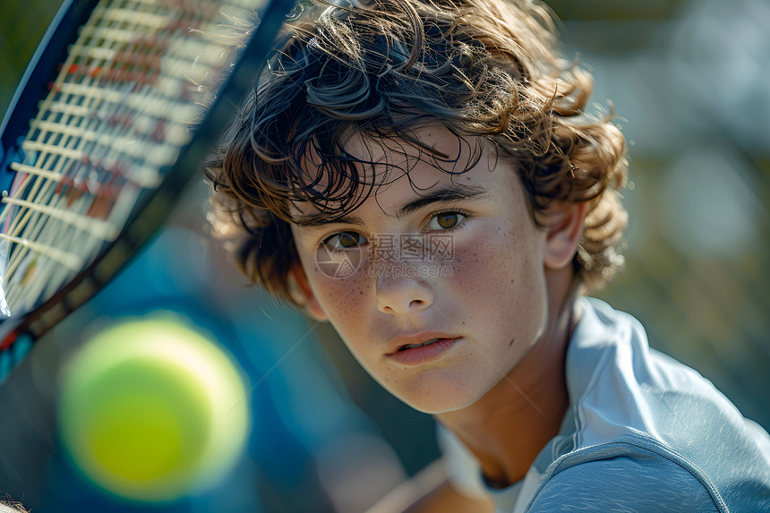 夏季网球男孩图片
