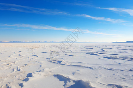 寒冬天空中的白茫茫大地高清图片