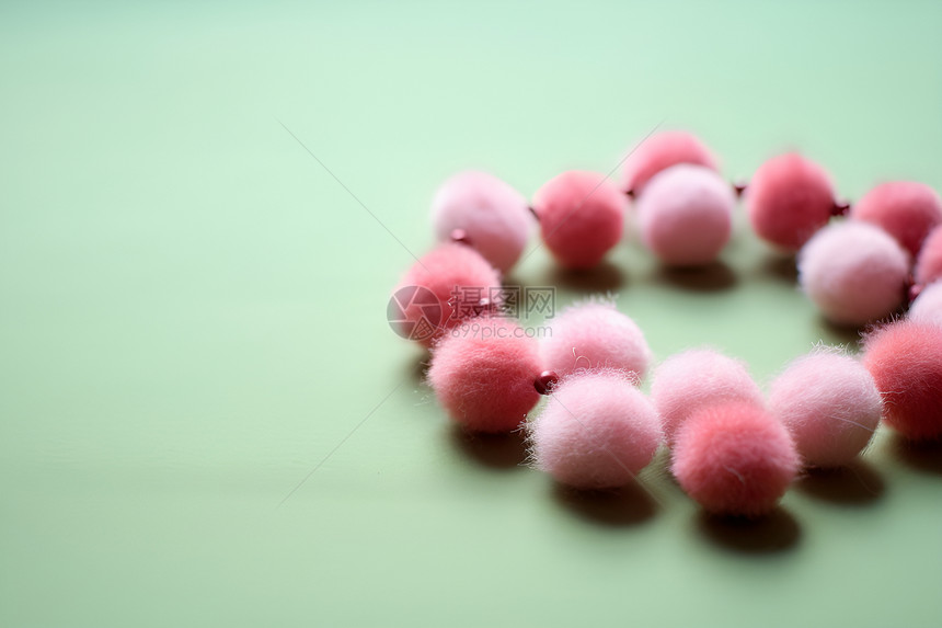粉色毛球图片