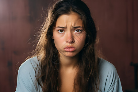 郁郁寡欢的女子背景图片