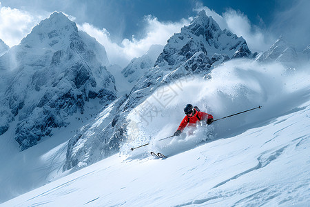泼雪滑雪者在崇山峻岭背景