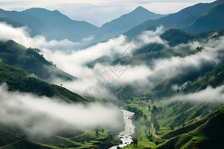 山间的山间小径下的迷雾背景