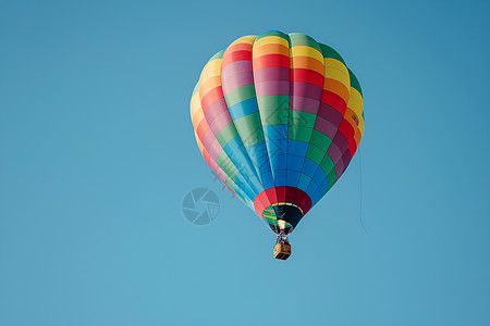 天空下的热气球图片